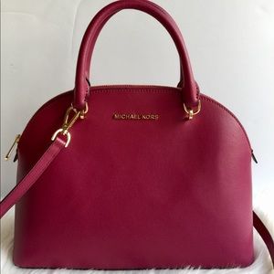 🔥🔥🔥Michael Kors Emmy large Dome Satchel